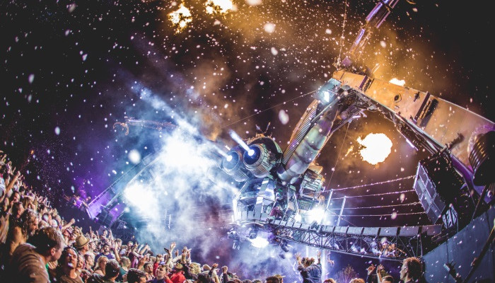 Avolites celebrates ten years of Arcadia Spectacular