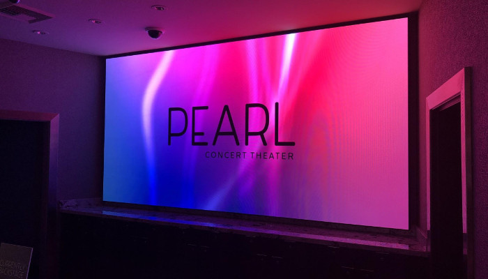 NanoLumens ENGAGE Series display puts the spotlight on the Pearl Theater’s Top Tier Entertainers.