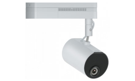 EPSON: LightScene EV-100 Projector